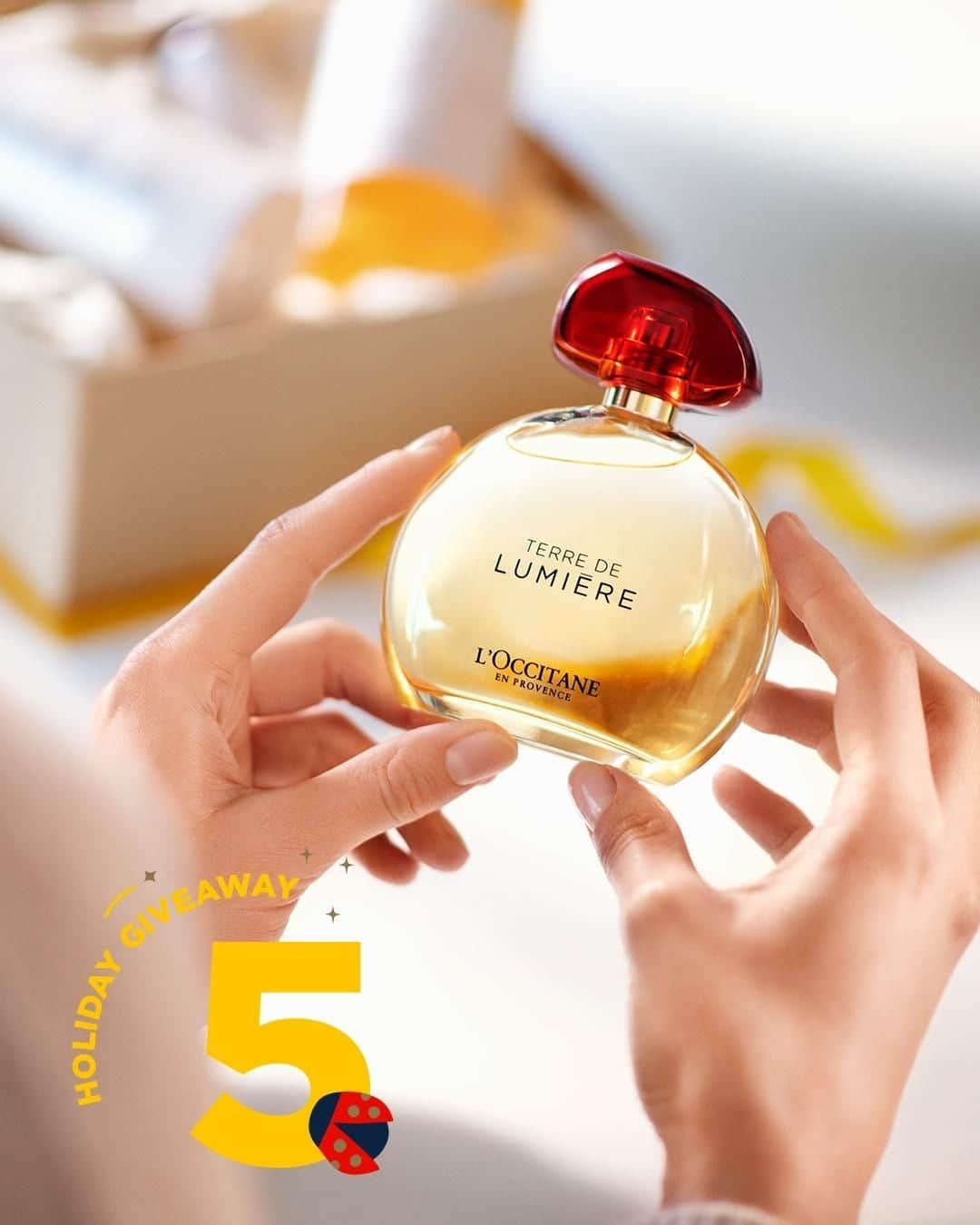 ロクシタンさんのインスタグラム写真 - (ロクシタンInstagram)「🎉HOLIDAY GIVEAWAY!🎉 Enter to win 1 L'Occitane Collection per day ⁣ ⁣To participate: ⁣ ⁣1. Like this post ⁣2. In the comments, respond to this question to win a Terre de Lumière gift set: "What is our inspiration behind our Terre de Lumière Fragrance? A. Provençal dolce vita B. Provença Golden Hour or C. Markets from Provence" ⁣ ⁣Check our website for a hint! Link in bio ⁣The giveaway is open until tonight at midnight (GMT +2). Winners will be announced on our Instagram Story next week and contacted shortly after. ⁣  https://bit.ly/2OVCDsd ⁣#LOccitane #ChristmasGift #ChristmasTime #Christmasiscoming #Xmas #Holidays #Winter」12月5日 20時00分 - loccitane