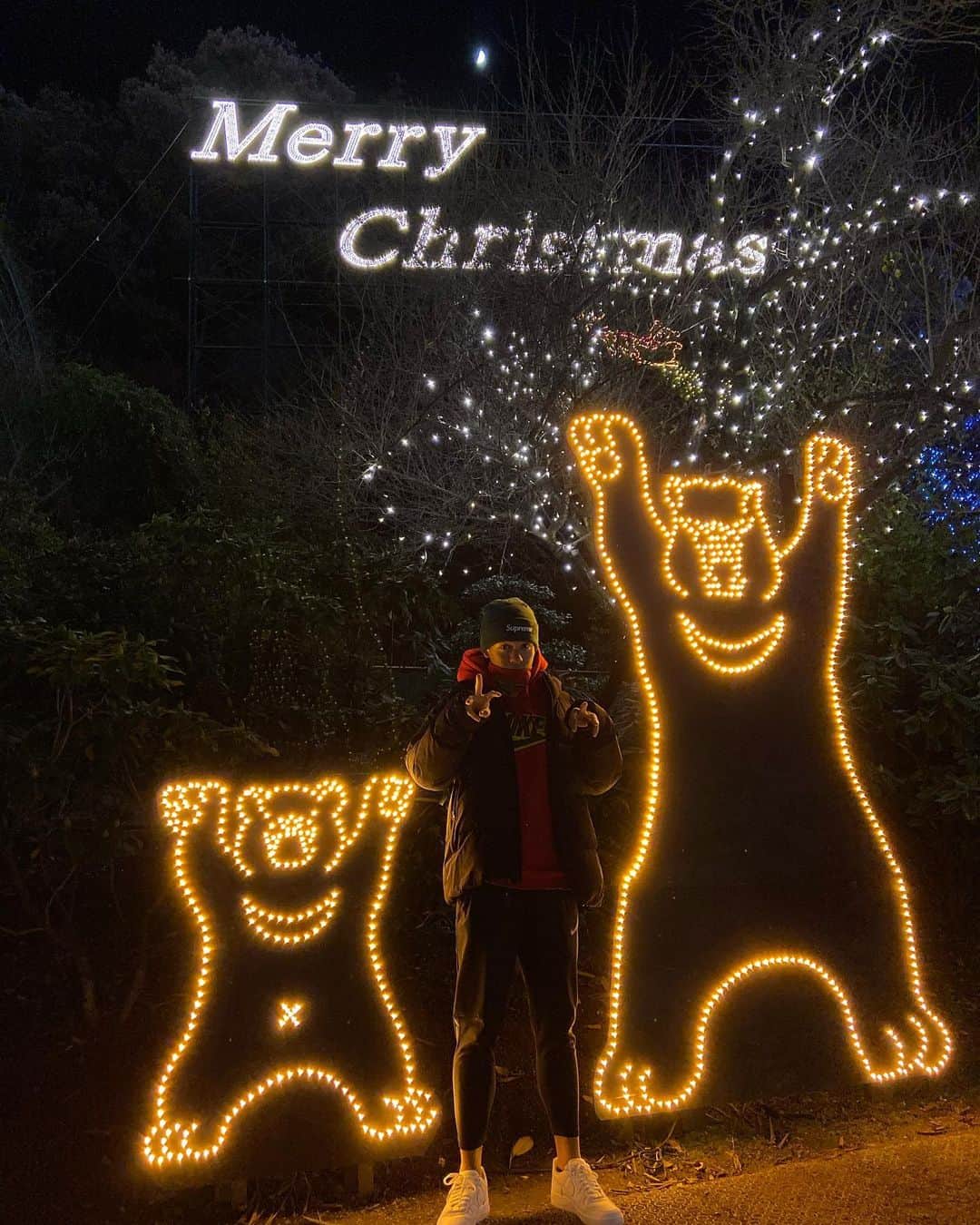 白石黄良々のインスタグラム：「もうこんな時期か…🎄 練習終わりに📸 #冬 #寒い #夏が好き」