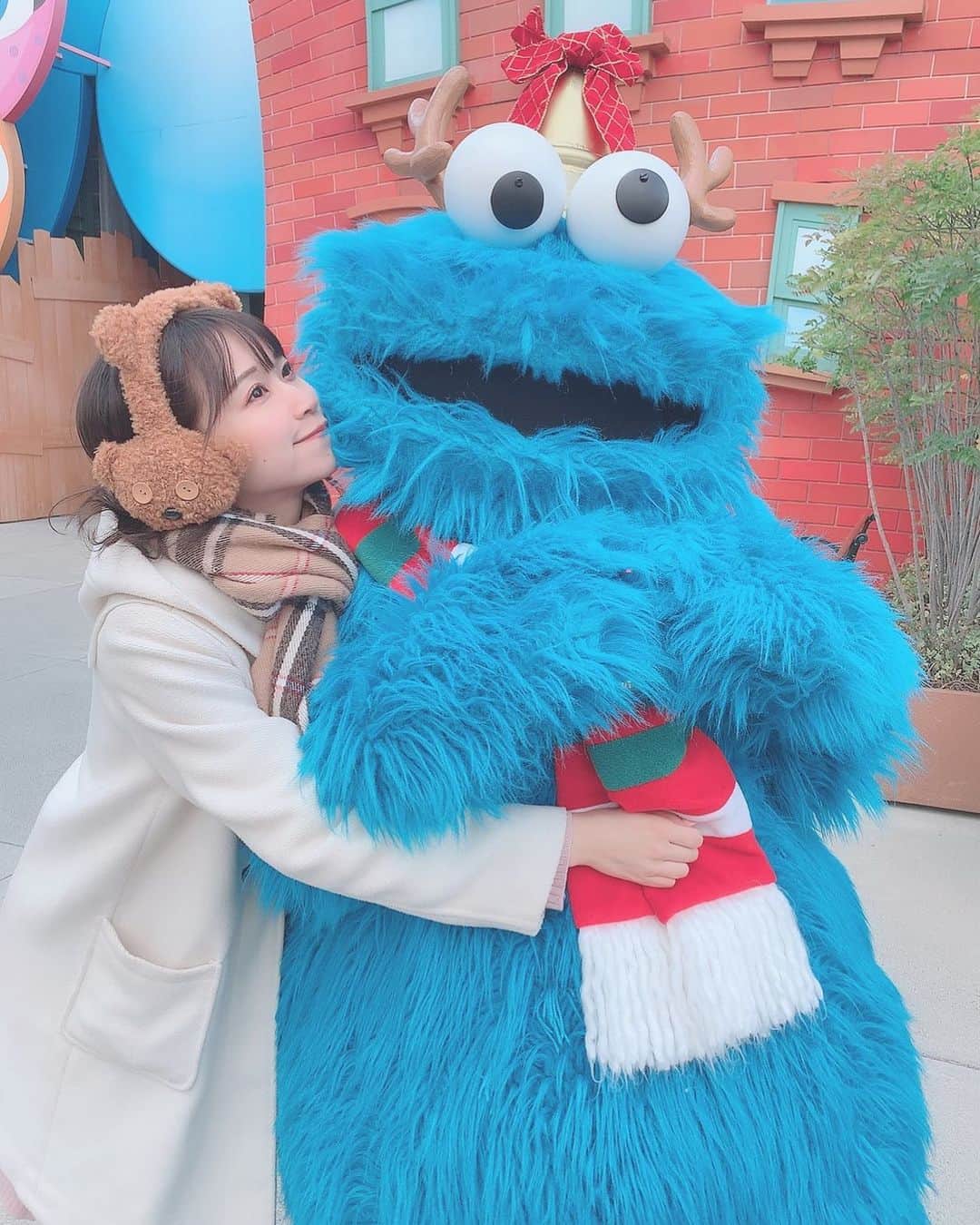 八木沙季のインスタグラム：「💙💙 . クッキー🍪 久々のユニバ楽しかった！！ 寒すぎたけど🥺🥺 . #ユニバ  #usj  #クッキー」