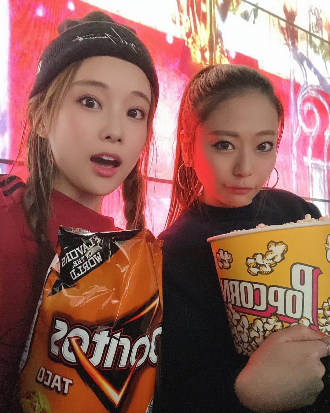 重盛さと美さんのインスタグラム写真 - (重盛さと美Instagram)「シャキーン💜❤️ タピオカからの、 #ロボットレストラン 🤖✨ @robotrestaurant  最初は迫力凄くて最後は素敵なクリスマスの物語だった☃️✨✨ #Robotrestaurant」12月5日 21時05分 - satomi_shigemori