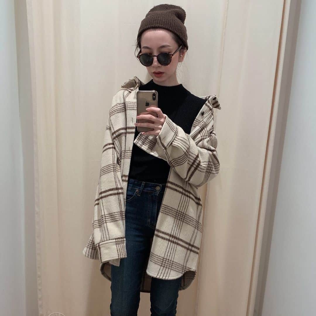 ungrid_minamiのインスタグラム：「. シャギーチェックシャツ再入荷してますよー💓 厚手なのでコート感覚でも🙆🏻‍♀️ @ungrid_official @ungrid_staffsnap #Ungrid#アミュプラザ博多」