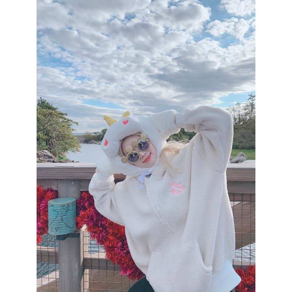 TWICEさんのインスタグラム写真 - (TWICEInstagram)「오늘은 아니지만..ㅎ 날씨가 추우니깡 우리 원스 감기 조심해요🥰」12月5日 21時29分 - twicetagram