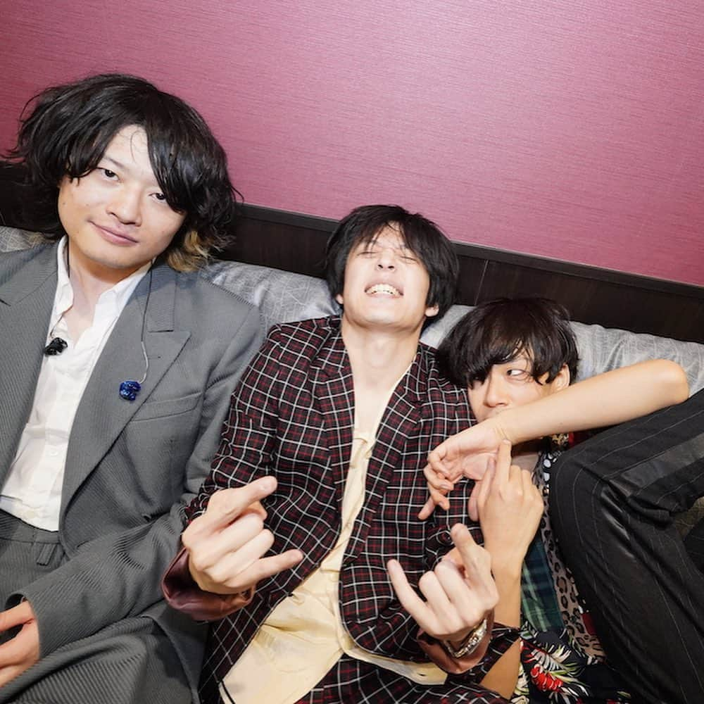 [ALEXANDROS]さんのインスタグラム写真 - ([ALEXANDROS]Instagram)「VIPツアー九州 〜九周年だから九州ツアー〜﻿ Zepp Fukuoka、ありがとうございました！﻿ ﻿ 約1年ぶりのZepp、福岡の皆さん素晴らしい盛り上がりでした！﻿ また明日〜。﻿ ﻿ にーやん﻿ ﻿ ﻿ #alexandros﻿ #vipツアー﻿ #九州﻿ #9thanniv」12月5日 21時53分 - alexandros_official_insta