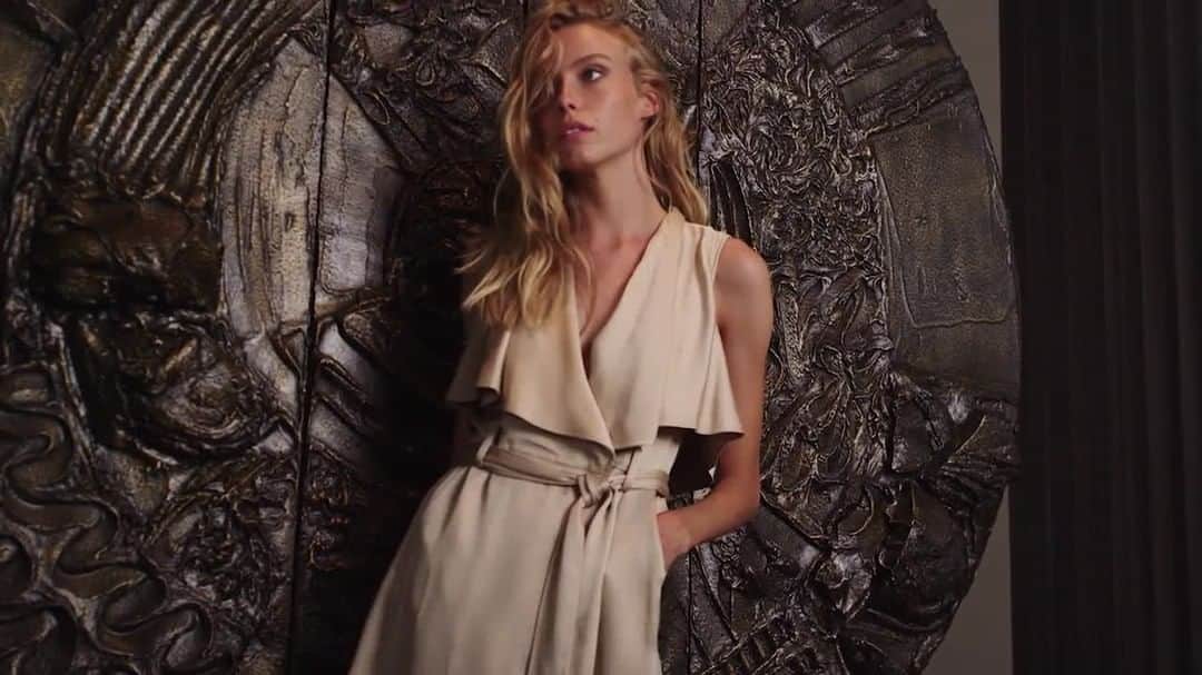 ホルストンのインスタグラム：「Timeless classic meets modern minimalist cool.」