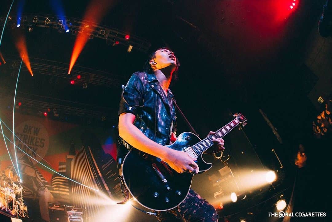 鈴木重伸のインスタグラム：「BKW STRIKES BACK TOUR LIVE PHOTO photo by SATOSHI HATA」
