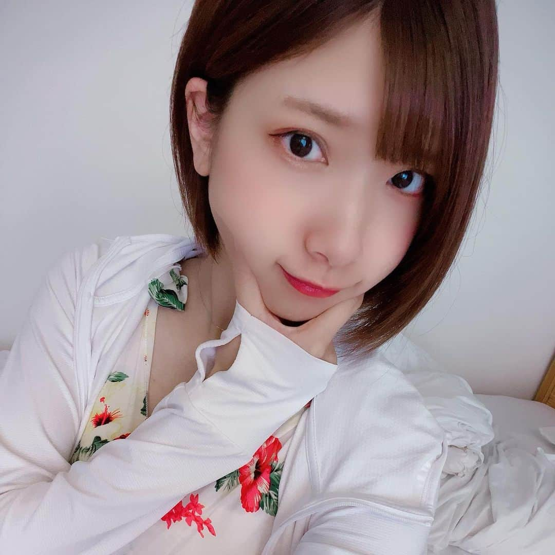 森川彩香のインスタグラム：「ま、ま、まるいー ぷにぷに( 'ω')☞︎)'ω'(☜︎('ω' )」