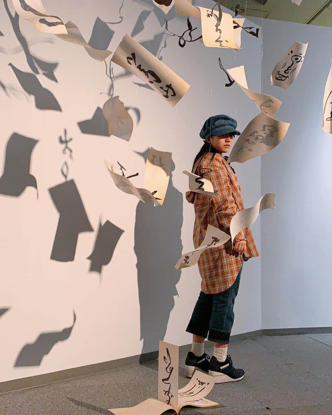 高岡薫のインスタグラム：「懐かしいもの見つけました  #夏目友人帳展」