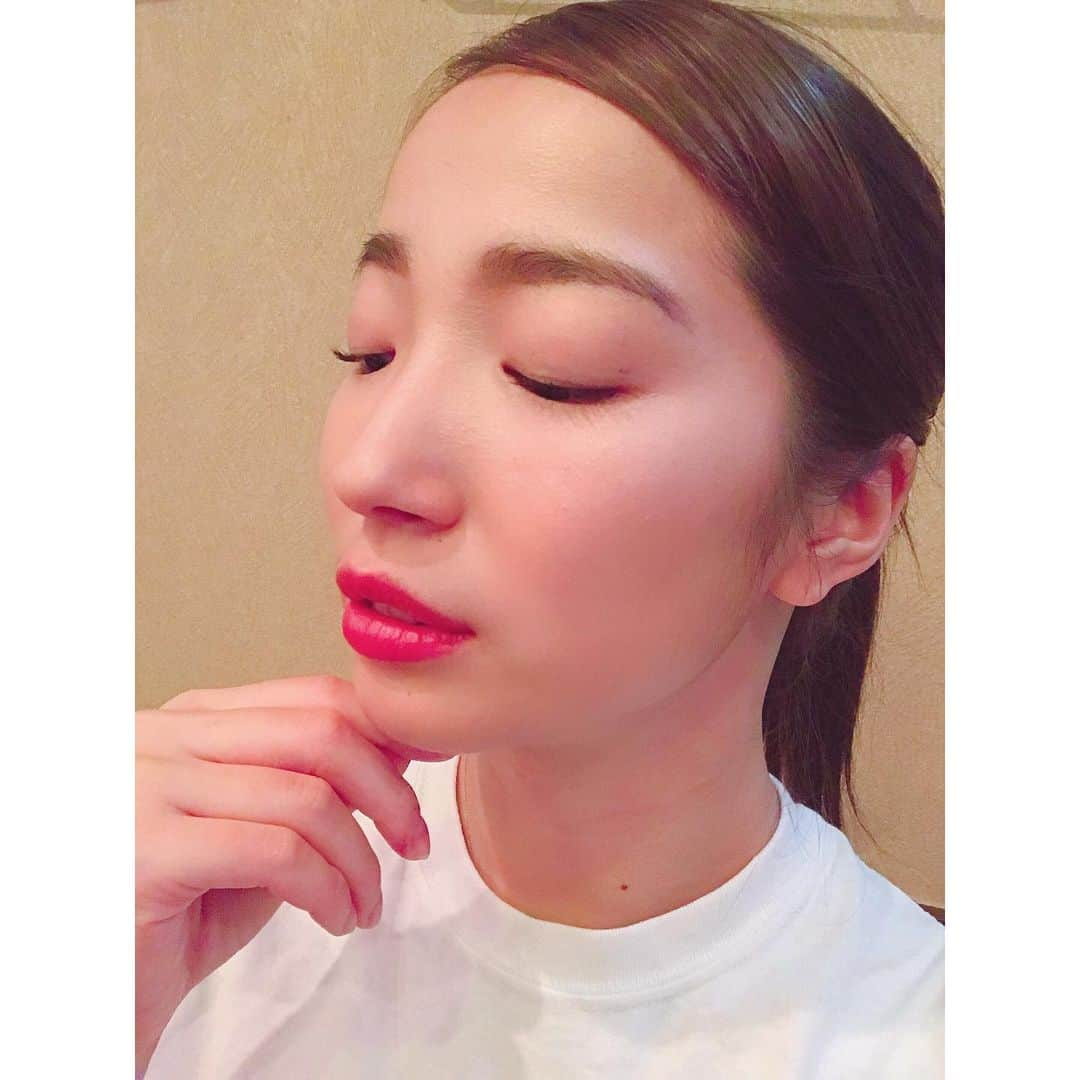 有明ゆなさんのインスタグラム写真 - (有明ゆなInstagram)「Twitterトレンド大賞 ビューティトレンド2019で ピカ子さんのメイクモデルとして 出演させていただきました(;_;)♡ . こんな素敵な機会をいただけて 本当に嬉しかったです！！！ . ピカ子さんとっても優しくて いい香りがフワッとしてて メイクされてるときドキドキだった☺︎ . 眉毛って大事だね！ リップも自分かさてねみよう♪ . . . . #ありあけゆな #twitterトレンド大賞 #メイクモデル #ピカ子 #ピカ子メイク」12月6日 0時25分 - ariake_yuna