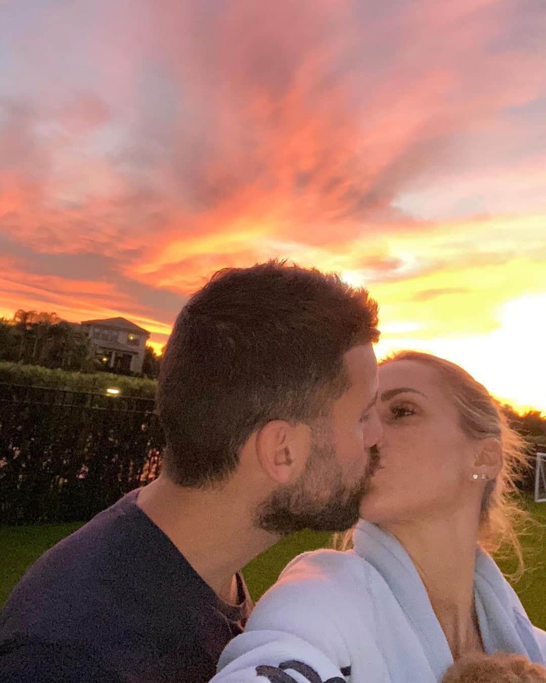 アントニオ・ノチェリーノのインスタグラム：「😘」