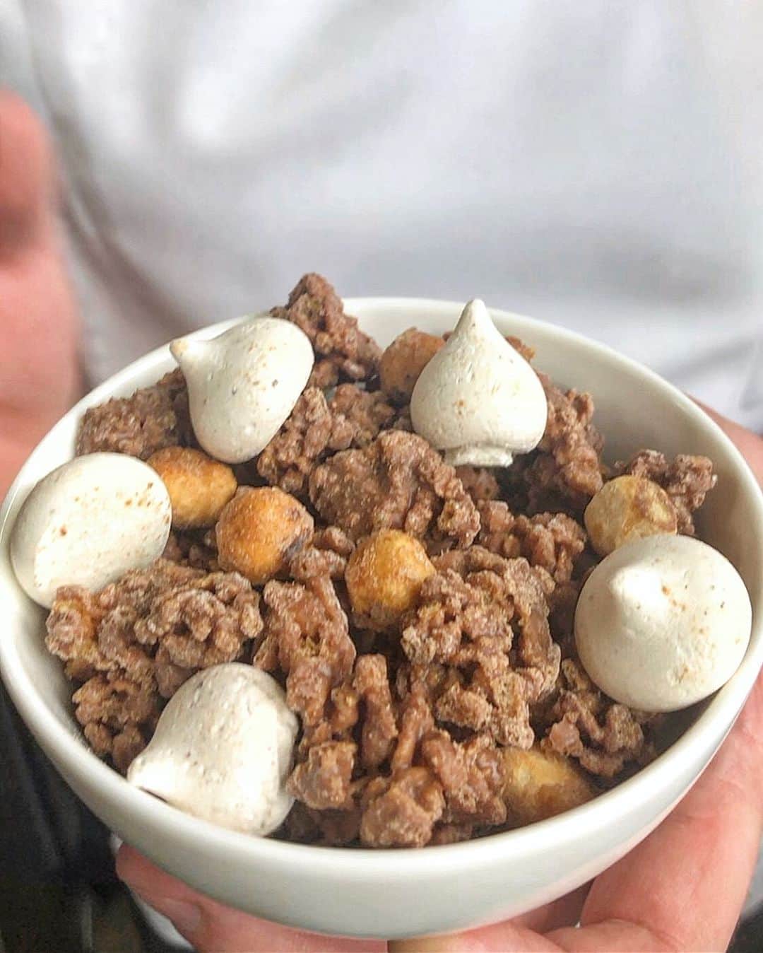 DOMINIQUE ANSEL BAKERYさんのインスタグラム写真 - (DOMINIQUE ANSEL BAKERYInstagram)「Today at NOON - launching our last batch of Christmas Morning Cereal for delivery nationwide at Cereal.DominiqueAnsel.com. Thank you to everyone for celebrating the holidays with us and my favorite holiday tradition each year. Can’t wait to wake up on Christmas Day to see everyone eating their cereal for breakfast. 🙏🎄😊 link in bio ⬆️」12月6日 1時32分 - dominiqueansel