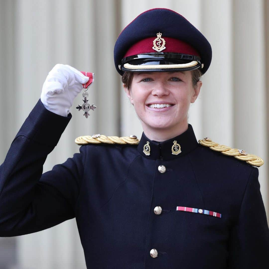 ロイヤル・ファミリーさんのインスタグラム写真 - (ロイヤル・ファミリーInstagram)「The Prince of Wales held an Investiture at Buckingham Palace today 🎖 . Corporal Netra Rana collected an MBE at today’s ceremony. Corporal Rana was seriously injured when his vehicle hit an IED south of Kandahar in January 2008.  Since recovering from his injuries, he has competed in sitting volleyball competitions and is a GB Paralympian and @weareinvictusgames medal winner. Swipe to see Corporal Rana compete in the 2012 London @paralympics.  Congratulations to all of today’s Investiture recipients, including Mitch Murray CBE who received an Award for services to music and Major Nicola Wetherill, who was awarded an MBE after she made history by planning and leading the first all-female team across the Antarctic unassisted. . 📸 Press Association」12月6日 1時35分 - theroyalfamily