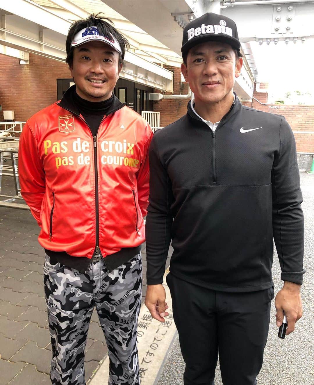 大西宏明のインスタグラム：「松井稼頭央さん✨✨ これまたイケメン過ぎる大好きな大先輩っっっ‼️‼️ お会いする度に緊張する😳  #埼玉西武ライオンズ  #二軍監督 #松井稼頭央 さん #イケメン #ナイスバディ #pl学園 #大好きな #憧れの #大先輩 #ゴルフ #スコア は #勝てました www #またお会いできる日を楽しみにしています  #smile #ほなっ！！」