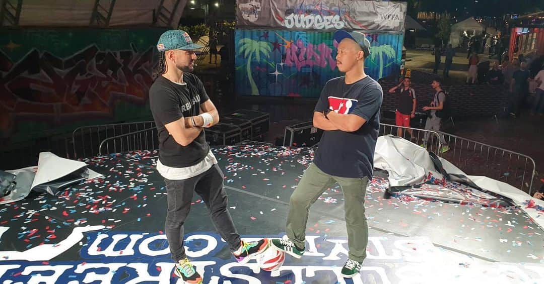 のインスタグラム：「How’s your 11 years? @seanfreestyle  #freestylefootball #redbullstreetstyle #KBJlife」