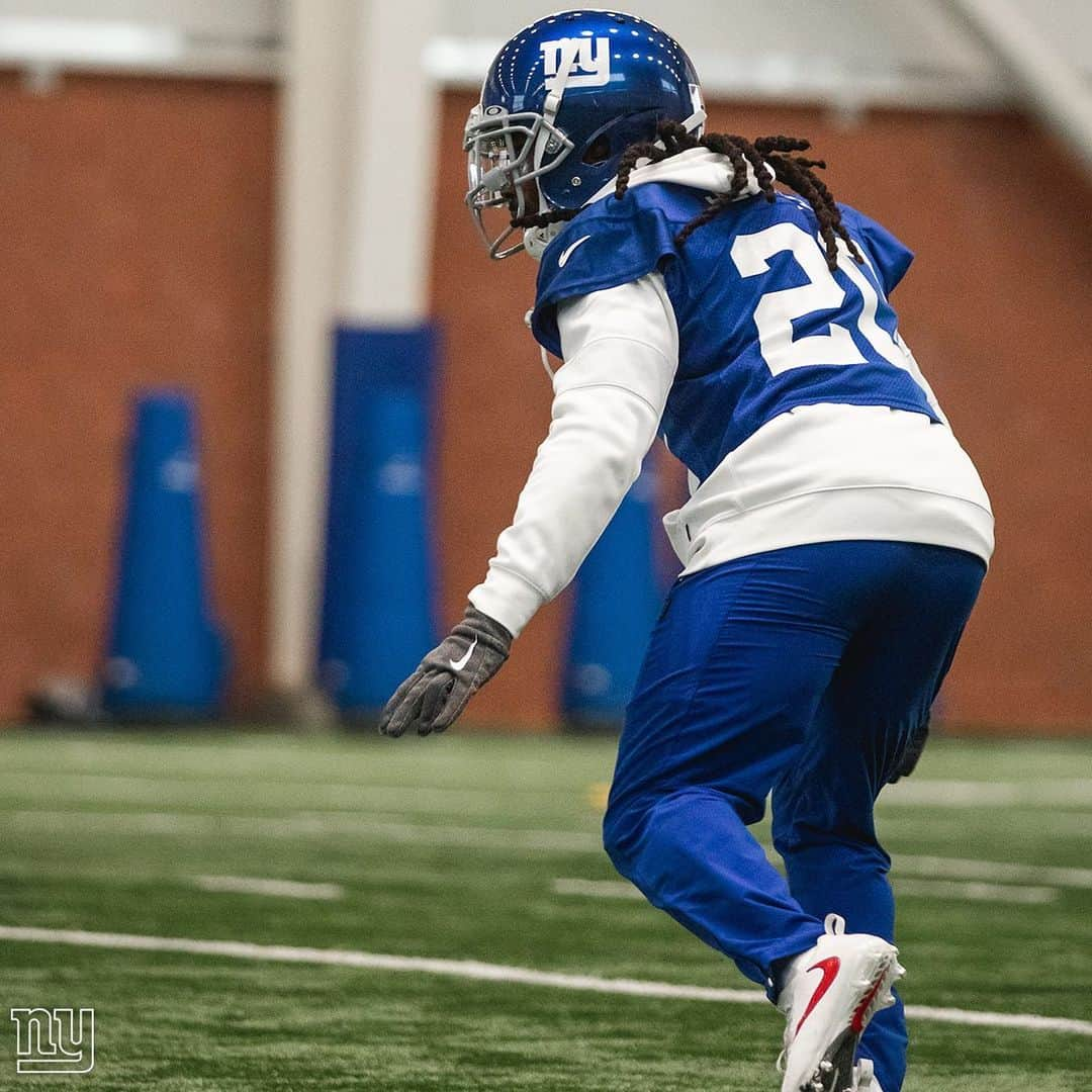 New York Giantsさんのインスタグラム写真 - (New York GiantsInstagram)「MNF prep underway 💪」12月6日 2時51分 - nygiants