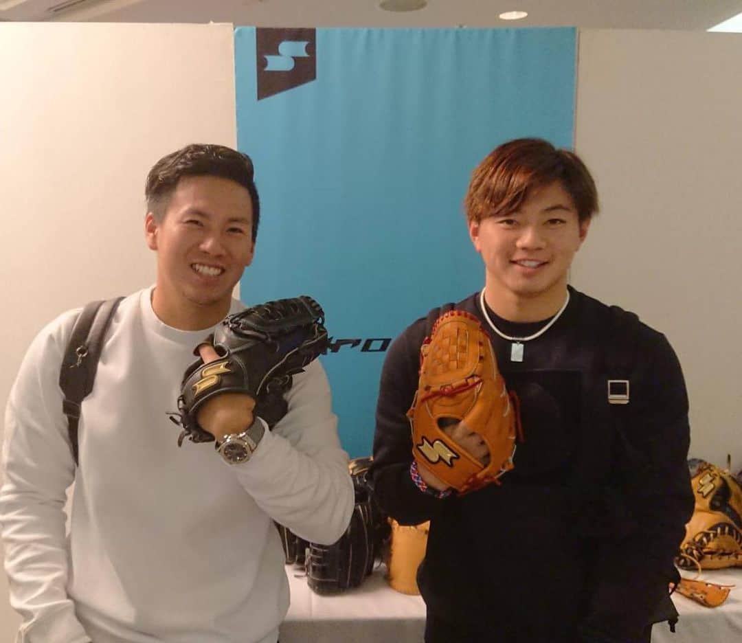 成田翔のインスタグラム：「今年もSSKのプロスタッフ会議に行ってきました！ 東妻さん(あじゅ)と一緒に👍 これからもサポートよろしくお願いします❗️」