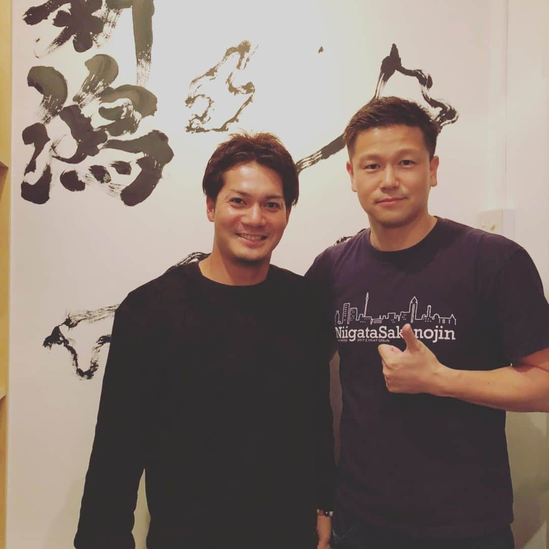 伊志嶺翔大さんのインスタグラム写真 - (伊志嶺翔大Instagram)「先日、琉球キングスでプレーしていた小菅さんのお店【色珠】に行ってきました‼️ 毎年帰ったら必ず行くお店の一つ！ 和食のお店で、新潟出身ということもあり、新潟の郷土料理やお酒なども多数用意してあります！！ 沖縄来た際は是非足を運んでみてください^_^ とっっっても美味しいので😆👍 #小菅直人#琉球キングス#新潟出身#色珠 #いろみ#伊志嶺です」12月6日 13時16分 - shota.ishimine