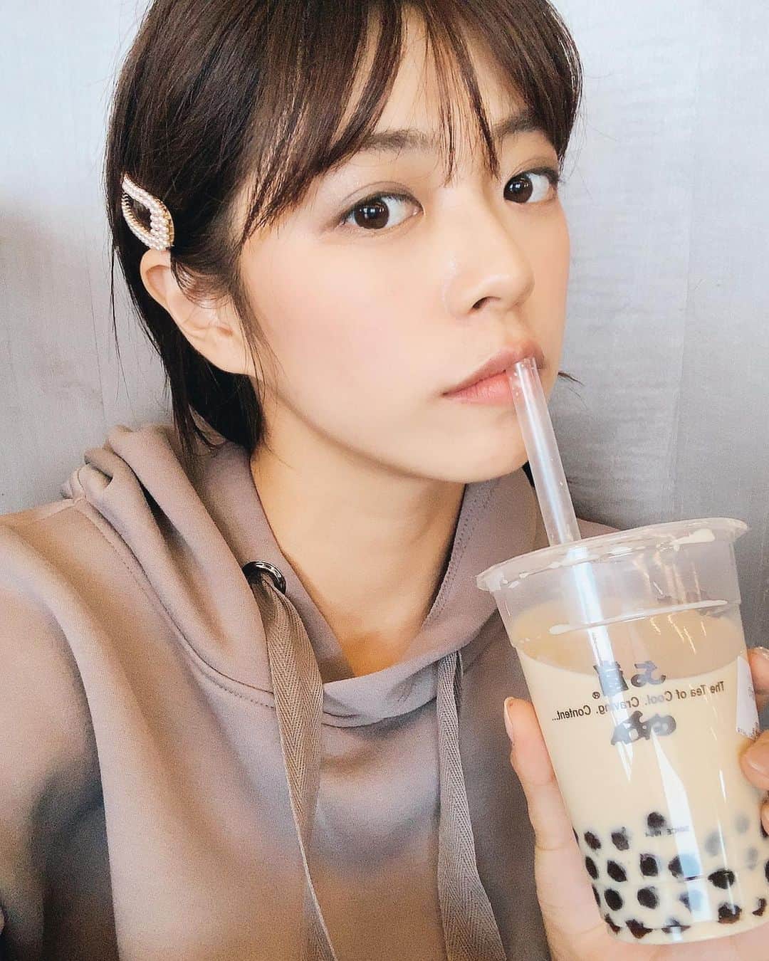 わちみなみのインスタグラム：「50嵐のたぴおか  烏龍ミルクティーがすきです 氷なしの無糖 タピオカ入れてみたけどあんまり 食べきらなかった😂😂 #台湾 #50嵐 #風強い」