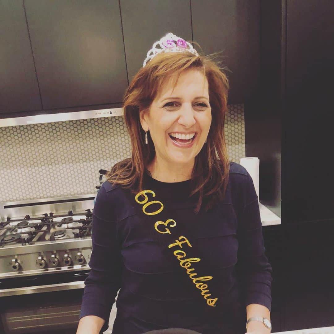 ミッチェル・マネーのインスタグラム：「Today is my moms 60th birthday and we are celebrating her all weekend long! Anyone who has had the privilege of knowing my mom, understands her unconditional love and kindness that is pure to the core. I am so grateful to have her incredible example in my life! If you have met my mom, I would love for you to share something you love about her in the comments! Happy Birthday to the most amazing mother in the whole wide world!!! And if you know of any solid men out there who are preferably widowed and Mormon, DM me a pic and resume!😉 (she is going to kill me😂) HAPPY BIRTHDAY @gr8kidsrus」
