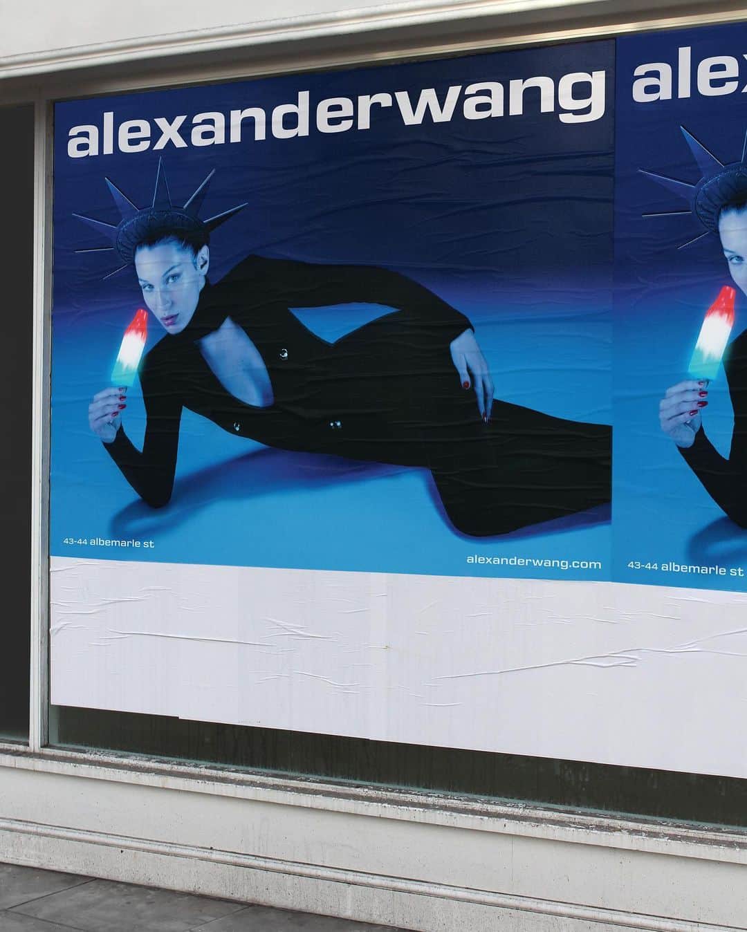アレキサンダー・ワンさんのインスタグラム写真 - (アレキサンダー・ワンInstagram)「Literal street style.」12月6日 5時04分 - alexanderwangny