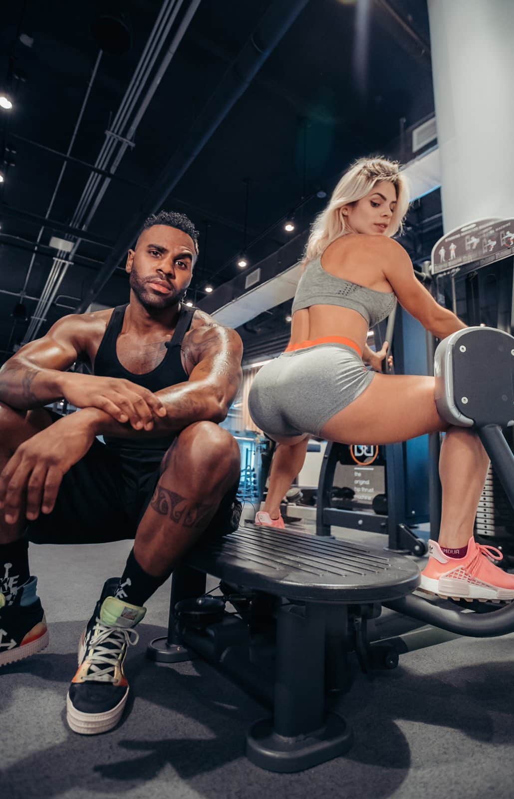 Michelle Lewinのインスタグラム：「@JasonDerulo ain’t no 🐭 😆 🎥 @davidstrib at @MiamiStrongGym」