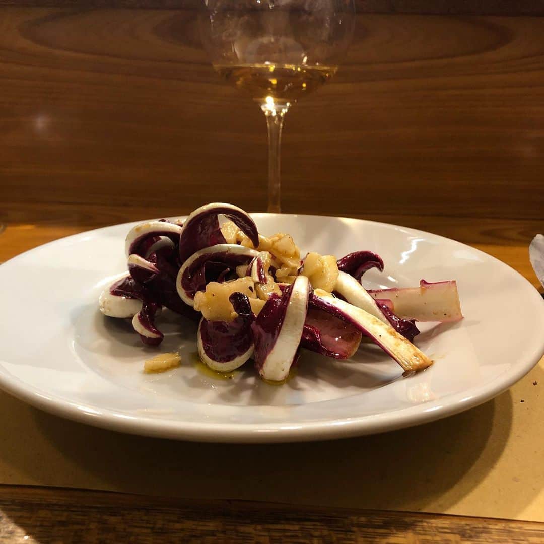 行正り香さんのインスタグラム写真 - (行正り香Instagram)「久しぶりにメゼババで高山シェフのごはんをいただきました。素材の選び方、ワインとの合わせ方、調理のコツ、そしてカウンターの中から見える笑顔、そのすべてが格別で、忘れない夜となりました。#行正り香 #rikayukimasa#メゼババ#イタリアン#高山大シェフ#夜ごはん」12月6日 7時20分 - rikayukimasa