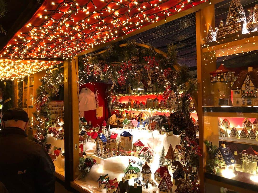 川口太一さんのインスタグラム写真 - (川口太一Instagram)「Some pictures from Christmas market of Stuttgart and chocolate festival of Tübingen!! チームアクティビティでシュトュットガルトのクリスマスマーケットへ！そして今日はトュービーゲンで行われているチョコレート祭りを覗いて来ましたよ。活気が溢れてて寒い冬でも元気が出てきますね！ #ドイツ #クリスマスマーケット #チョコレート祭り」12月6日 7時23分 - k.taichi20