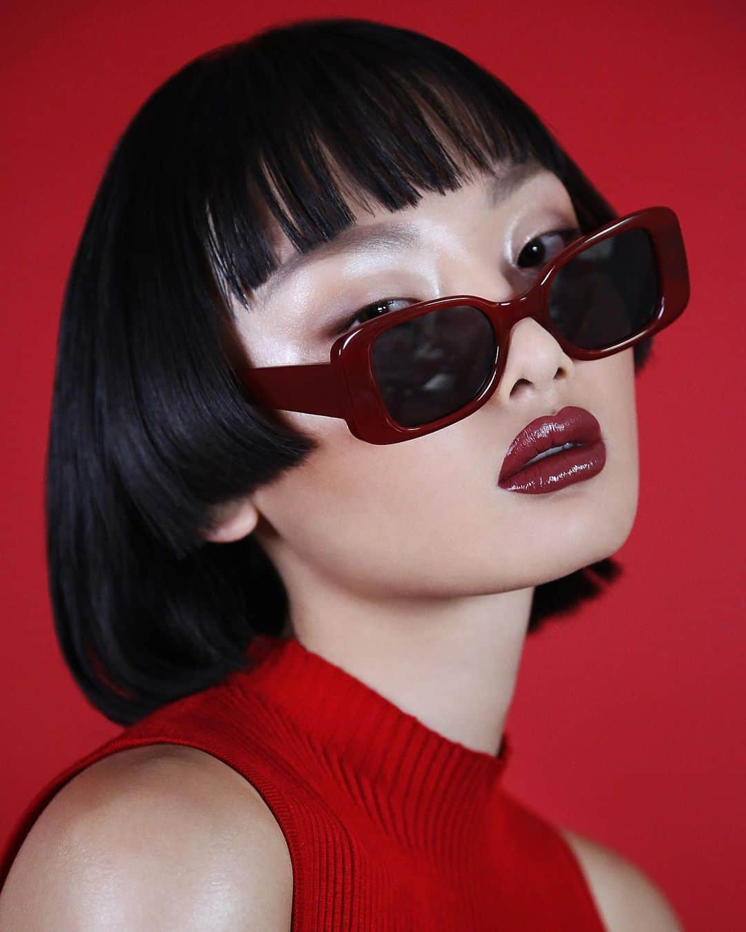 MAKE UP FOR EVER OFFICIALさんのインスタグラム写真 - (MAKE UP FOR EVER OFFICIALInstagram)「I wear my sunglasses at night So I can keep track of the visions in my eyes. -  MUA: @julien_rol_official  Photographer: @alexaleroy  Model: @xingxingmao1 -  #WaterBlend Foundation #UltraHDLoosePowder  #ArtistNudeCreme in 10 Natural  #makeupforever」12月6日 7時24分 - makeupforever