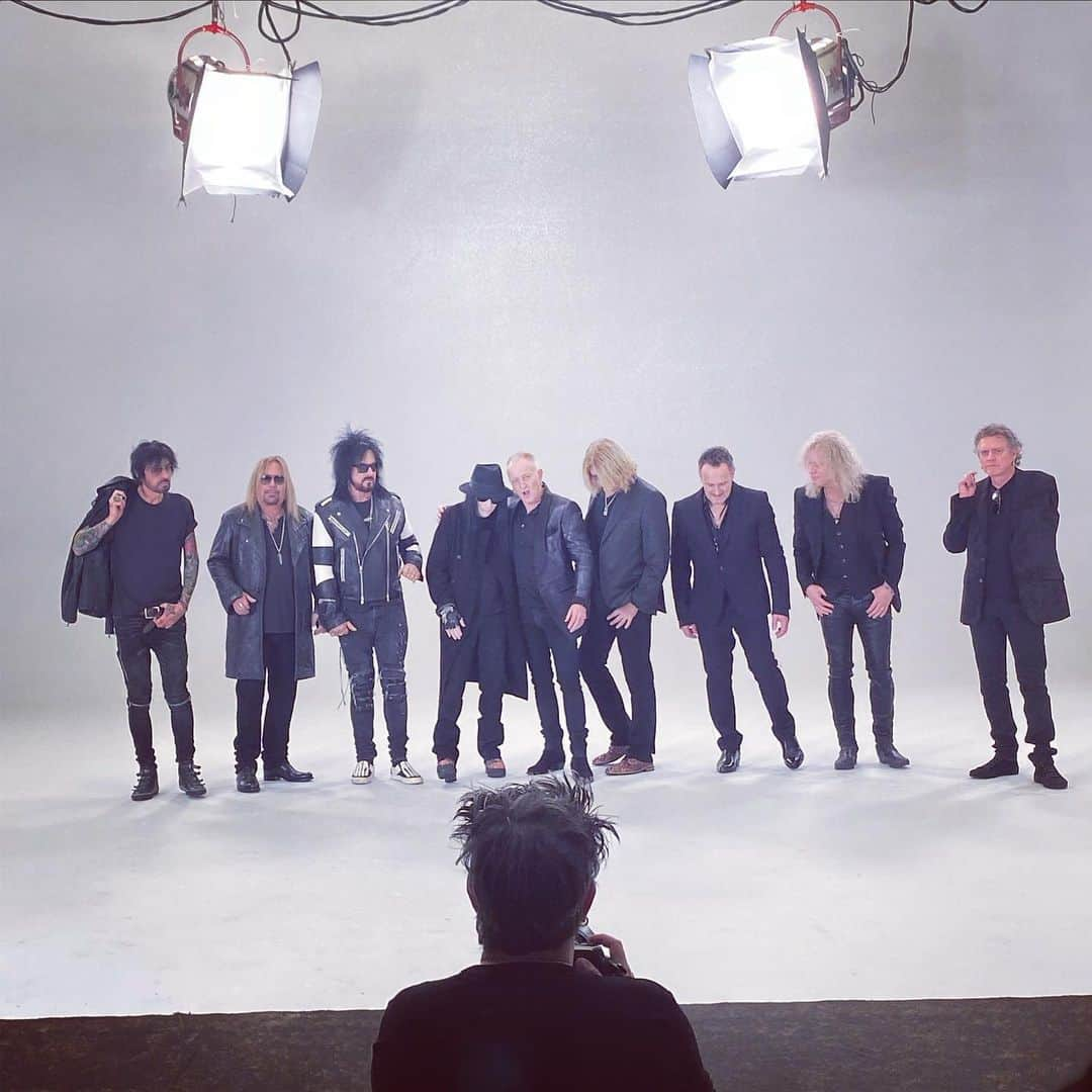 ヴィンス・ニールさんのインスタグラム写真 - (ヴィンス・ニールInstagram)「#bts #motleycrue #defleppard #TheStadiumTour #2020 #weareback」12月6日 8時11分 - thevinceneil