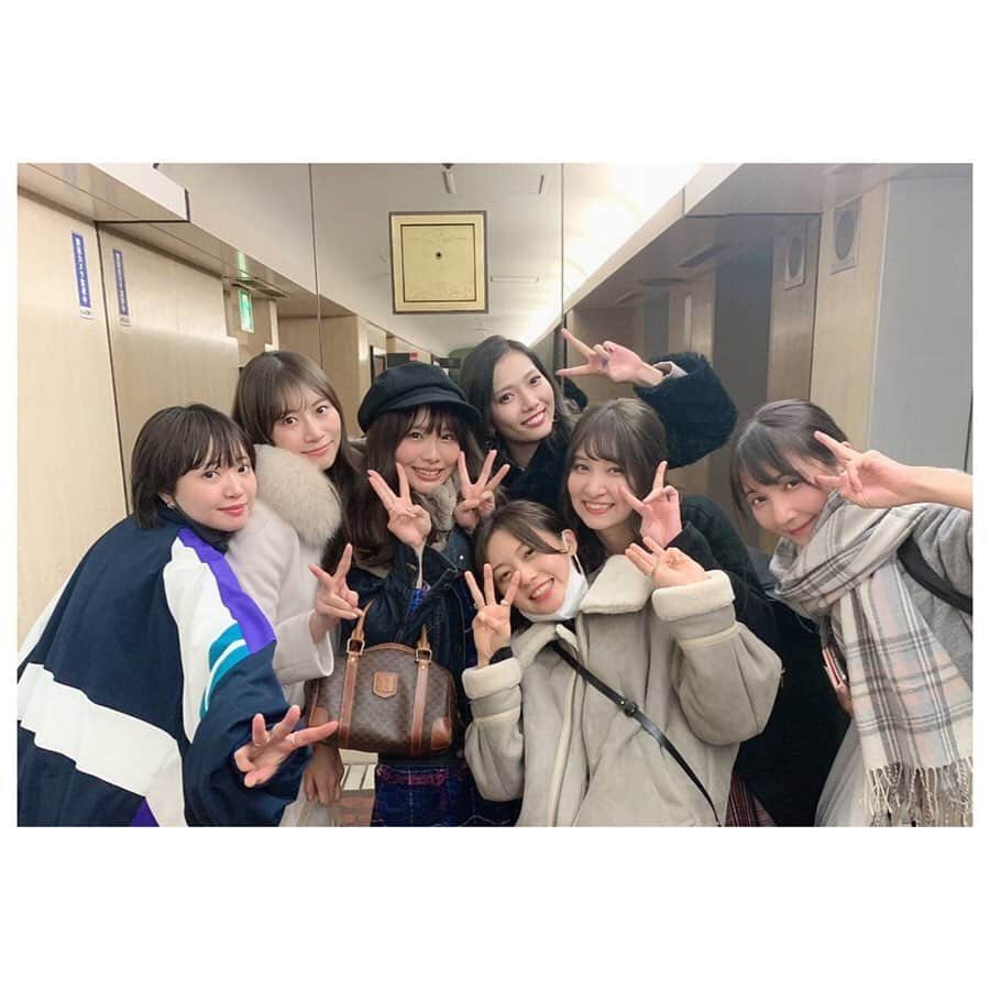 山田恵里伽のインスタグラム：「先日、#SKE48 #3期生 #10周年 で 久しぶりに集まりました🙆‍♀️🙆‍♀️ 現役の頃は中学生とか懐かしすぎる。みんな忙しいのに7人も集まったことが嬉しいです。みんな昔と変わらなくて、 同期に甘い所も良い意味で自由人ばかりな所もそんな3期生が好き💕  卒業しても仲良く集まれるのは誇りに思います。次こそは来れなかったメンバーも集まれたら最高😋 . . #10yearsanniversary #happy #tokyo #nagoya」