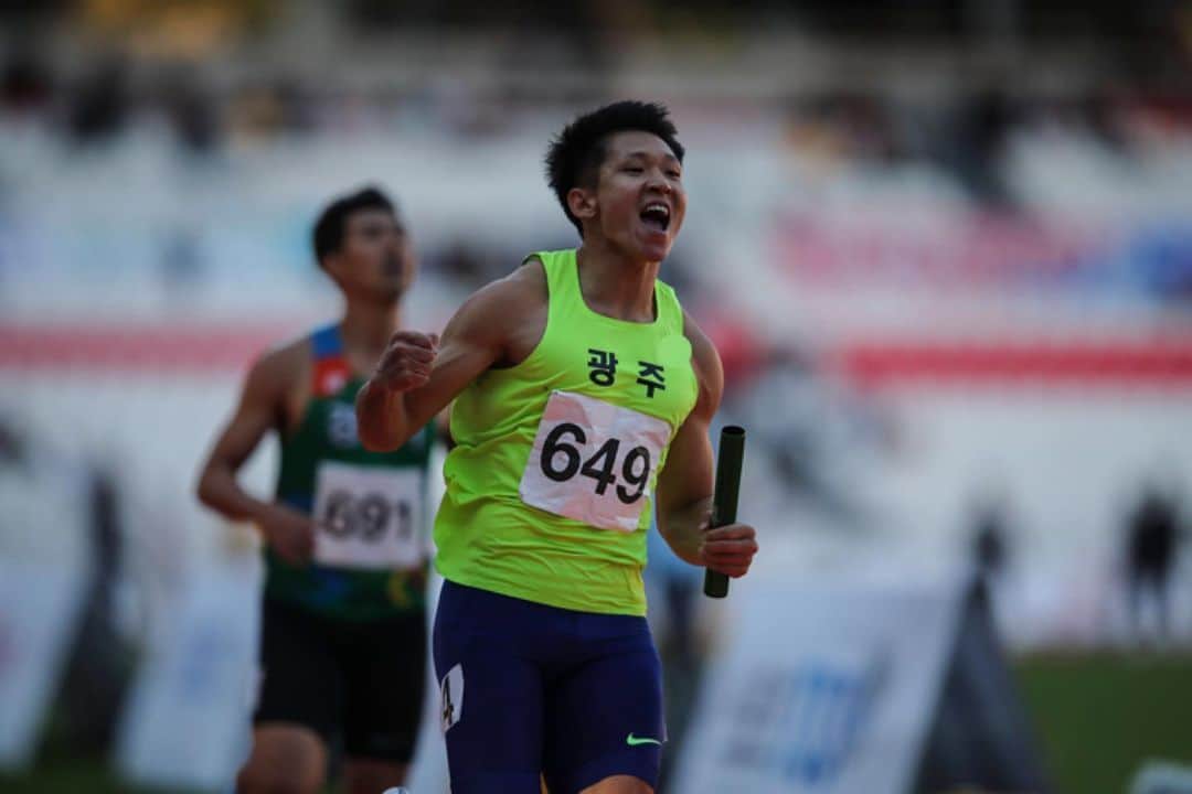 キム・グクヨンさんのインスタグラム写真 - (キム・グクヨンInstagram)「The end 2019 #roadtotokyo2020 #olympic @runnersworldkr 📸」12月6日 8時43分 - kimkukyoung