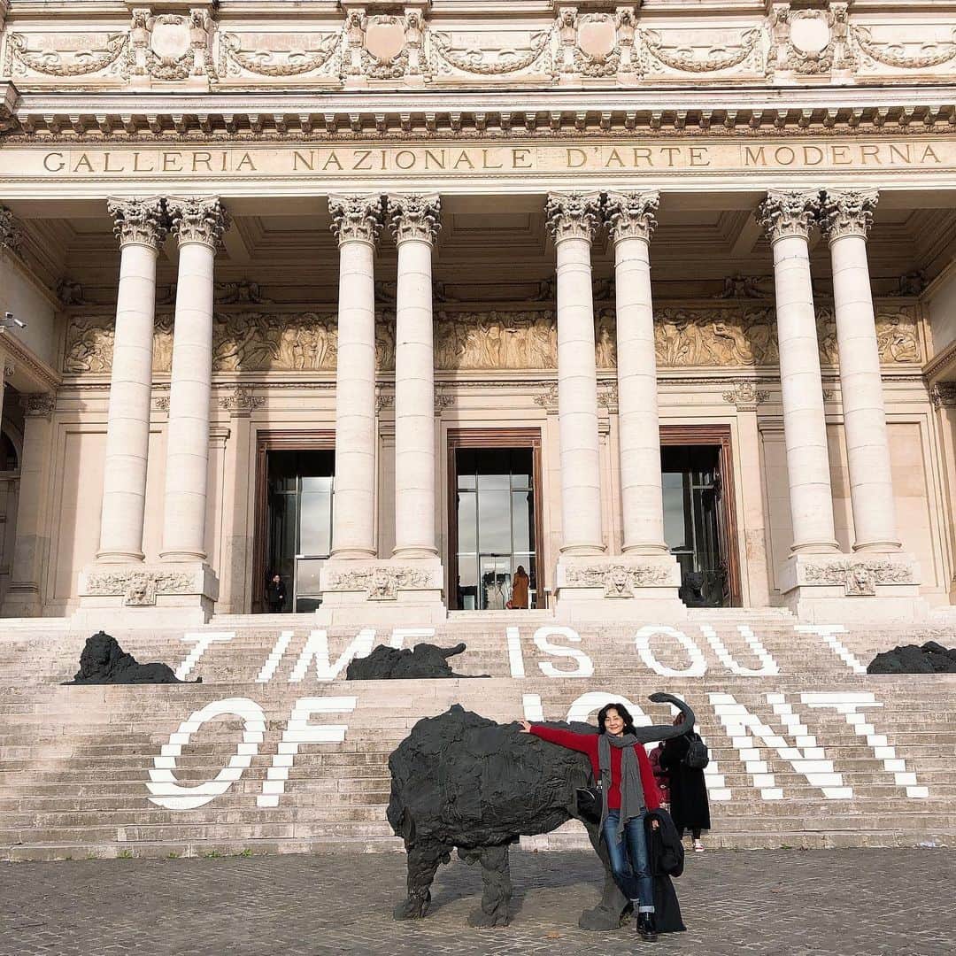 南果歩さんのインスタグラム写真 - (南果歩Instagram)「#ローマ国立近代美術館  大好きなクリムトの「人生の三階段」もここにあるのです‼️ #南果歩アート散歩 #ローマの美術館 #南果歩ローマの旅 #kahominami」12月6日 9時00分 - kaho_minami