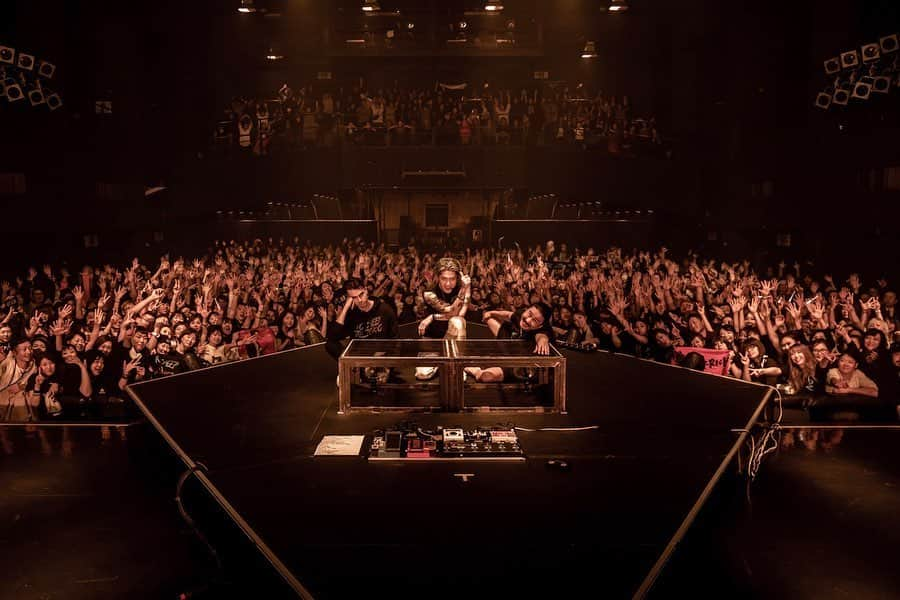 MIYAVI（石原貴雅）さんのインスタグラム写真 - (MIYAVI（石原貴雅）Instagram)「🙏 @miyavi_ishihara “NO SLEEP TILL TOKYO” World Tour 2019 JAPAN🇯🇵 Day 1 12.05 #Sapporo #zeppsapporo ご来場の皆様ありがとうございました！🙏 ． Next Up Day 2 12.9 #Sendai #Rensa Photo By: @mikeyboiiiiii ． 【リリース情報】 MIYAVI NEW ALBUM 💿 NO SLEEP TILL TOKYO 7.24 Release⬇️⬇️ https://umj.lnk.to/miyavi_nsttPR ． 【ライブ情報】 「MIYAVI “NO SLEEP TILL TOKYO” World Tour 2019 JAPAN」 12/5 Sapporo | Zepp Sapporo 12/9 Sendai | Rensa 12/10 Nagoya | Zepp Nagoya 12/12 Fukuoka | Zepp Fukuoka 12/18 Tokyo | Zepp DiverCity TOKYO 12/21 Osaka | Zepp Osaka Bayside ． MIYAVI ファンクラブ ”MYV CREW” 2019年度会員受付中！！ MIYAVI Fan Club“ MYV CREW” 2019 Membership Admission and Renewal Information  ご入会方法は⬇️ http://myv382tokyo.com/myvcrew/about.html ． ． #MIYAVI #NoSleepTillTokyo #NSTT #UnderTheSameSky #MYVCREW #NorthAmerica #USA #CANADA #MEXICO #EUROPE #ASIA #JAPAN #live #札幌 #仙台 #名古屋 #福岡 #東京 #大阪」12月6日 9時13分 - miyavi_staff