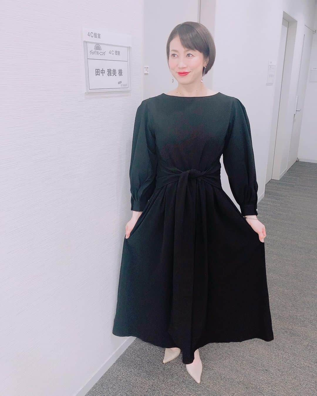 田中雅美さんのインスタグラム写真 - (田中雅美Instagram)「12月4日のテレビ朝日「グッドモーニング」で着用した衣装はこちらでした！  ワンピース @chocoa_official  アクセサリー @abiste_official  #テレビ朝日 #グッドモーニング #衣装 #田中雅美」12月6日 11時13分 - tanakamasami_official