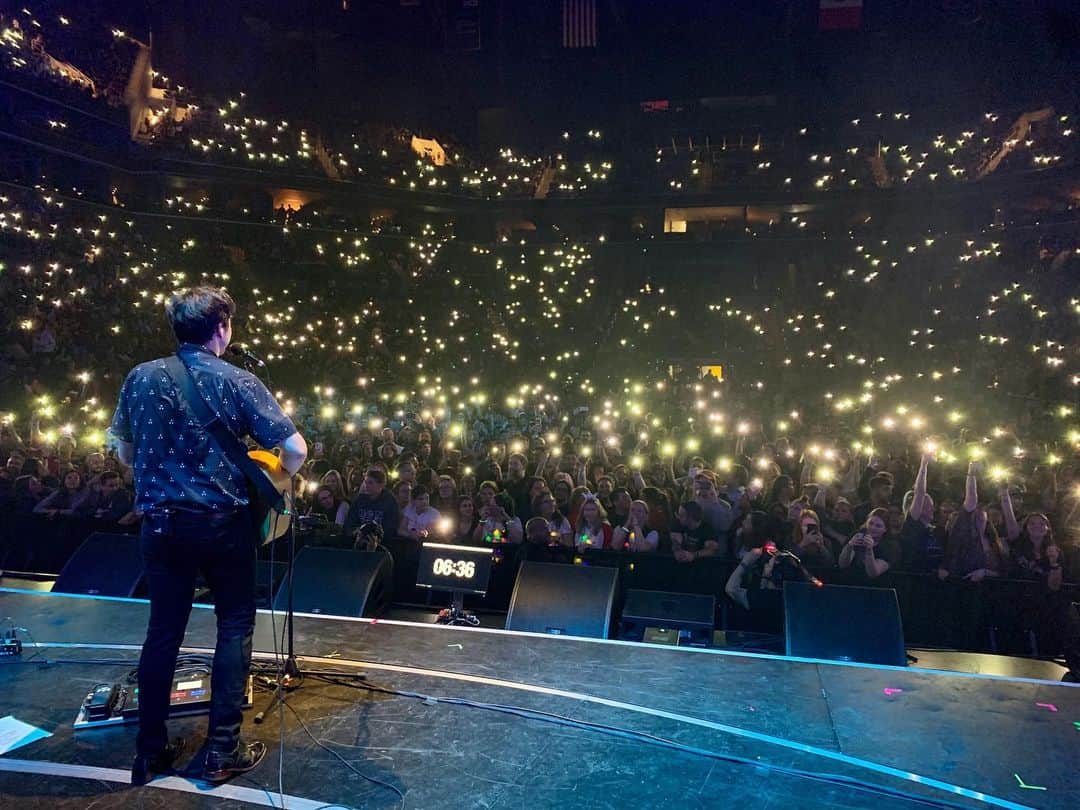 Jimmy Eat Worldのインスタグラム：「Thank you Brooklyn. Thank you @alt923radio What an amazing night! 🎄 #notsosilentnight」