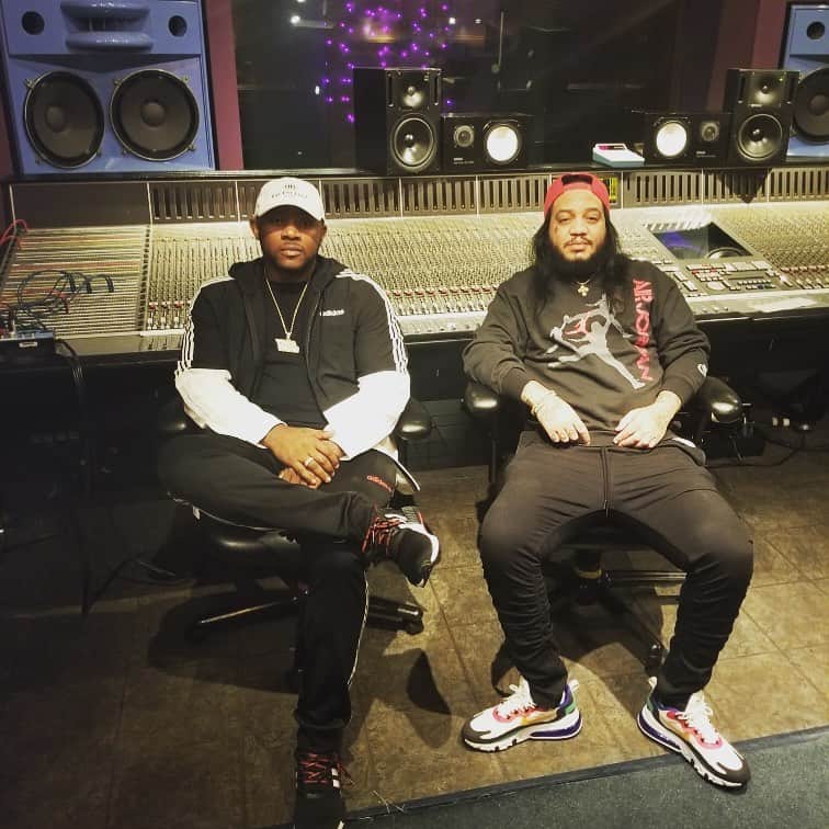 マック・メインのインスタグラム：「Fake ass blogs said I was in jail in Saudi... I was in the studio with @imguddagudda They call me “Your Excellency” over there stop playin with royalty! #MULA #LordGuddaOnDaWay #GodsFavorite #Funeral」
