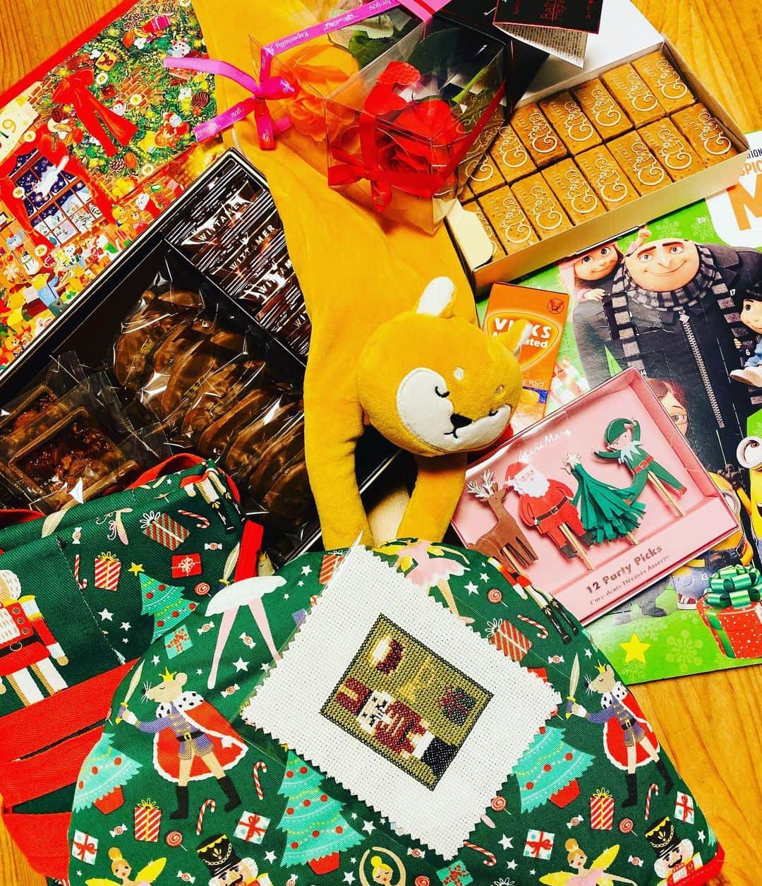 中村祥子さんのインスタグラム写真 - (中村祥子Instagram)「素敵なプレゼントやお手紙 ありがとうございます☺️❤️ 楽しみいっぱい😁🎄👍#present #thankyousomuch」12月6日 12時25分 - shoko_officialpage