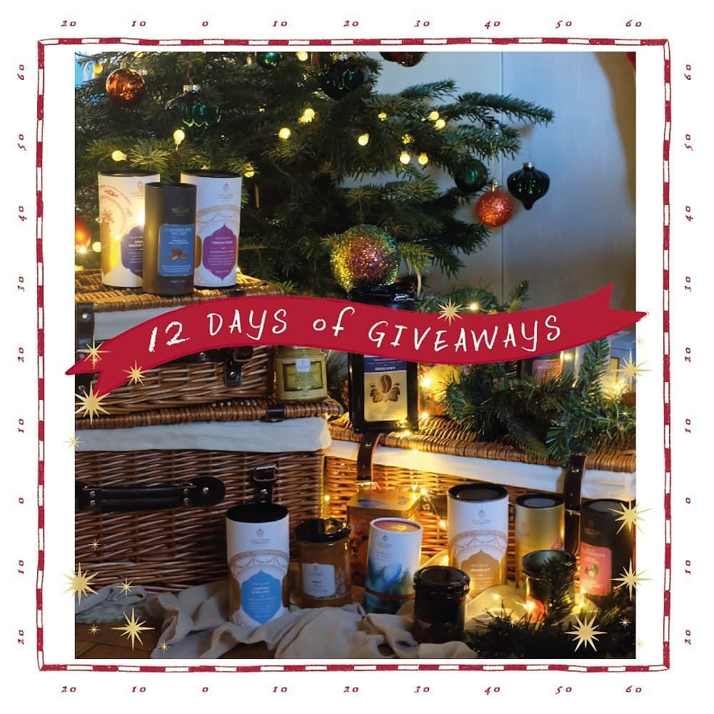 The East India Companyさんのインスタグラム写真 - (The East India CompanyInstagram)「This holiday season, we are #givingback! 🌲 From the 9th until 20th of December we will be giving away delicious gifts to our loyal customers.  Email gifting@theeastindiacompany.com for more information. In order to participate in the competition you also have to: 1. Follow us on Instagram 2. Like our page on Facebook The East India Company  3. Subscribe to our email newsletters.  Good luck! 💫 #12daysofgiveaway #christmasgiveaway #chistmashampers #luxuryfood」12月6日 22時11分 - theeastindiacompany