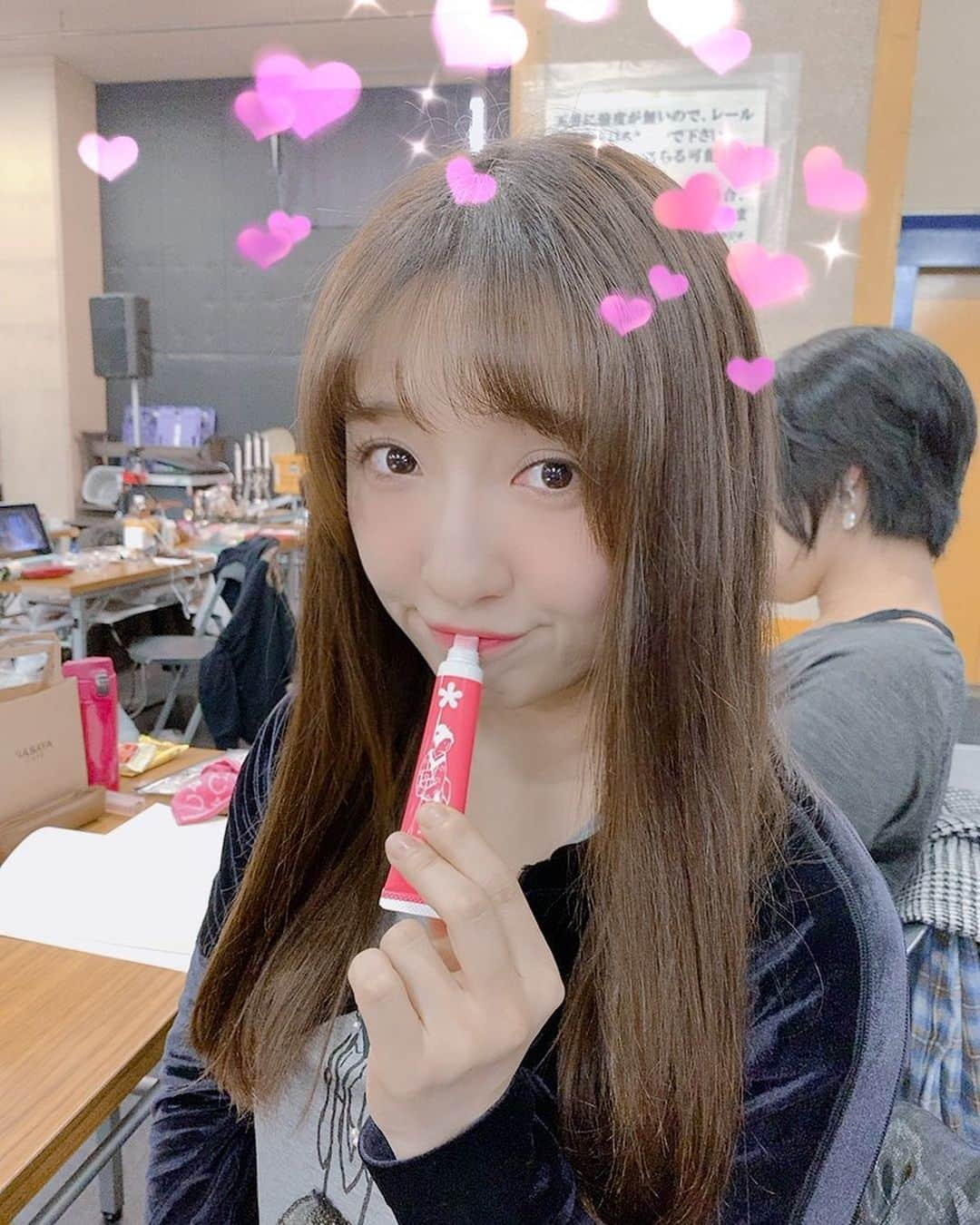 七瀬りりこさんのインスタグラム写真 - (七瀬りりこInstagram)「大好きなミュージカル「スクルージ」いよいよ明後日、初日を迎えます。 なんと表現したら良いか分からないくらい 愛おしい作品です。 楽しく愛らしく辛く切なく悲しく愛おしく愛おしい作品です。  チケット、もうないかもしれないけど、もっともっと沢山の方々に観て欲しいミュージカルです。  その願いが叶います様に。。。❤️ #スクルージ #ミュージカル #日生劇場 #クリスマスキャロル #ホリプロ」12月6日 22時11分 - ririkonanase