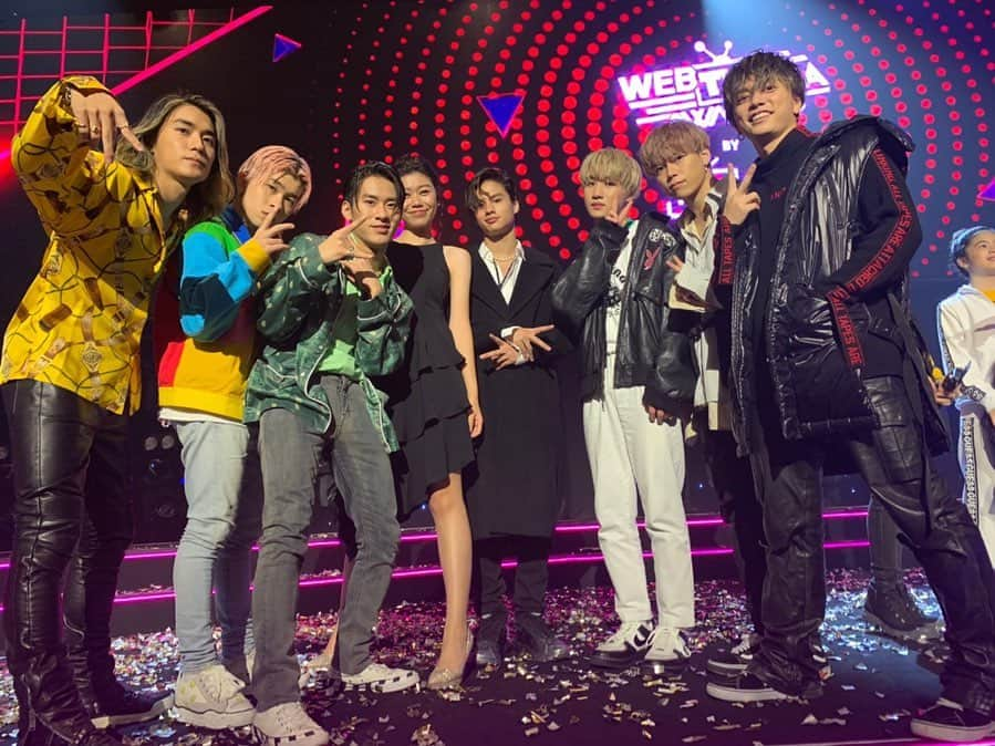 加納嘉将さんのインスタグラム写真 - (加納嘉将Instagram)「WEBTVASIA Awards 2019🔥  @ballistik_fext  @webtvasia  @haorened  @ngtran_huyenmy  @im.quangdang  @chipupu  @sangeeta_krishnasamy  @xiakeli  @priscillaabbychai  @yjaybaby  @heominhon  @kienhoang254  @nianaguerrero  @ranzkyle  #ballistikboyz  #webtvasia #webtvasiaawards  #vietnam」12月6日 22時34分 - yoshiyukikano.official