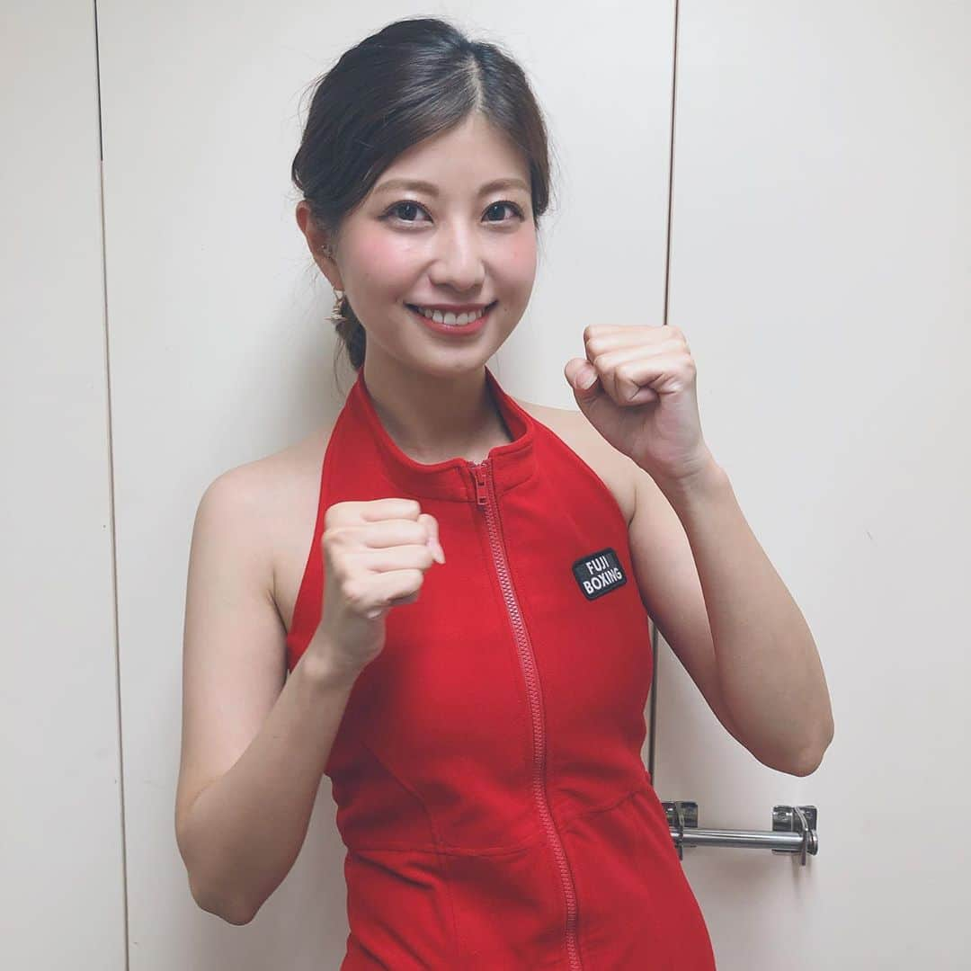 天野麻菜さんのインスタグラム写真 - (天野麻菜Instagram)「本日6日(金)27:20〜放送 『#BOXING #フェニックスバトル 』 深夜の放送ではありますが、とても素敵な試合なのでぜひ観てくださいね🥊 #ラウンドガール #フジテレビ #フジボクシング #リングガール #ボクシング」12月6日 23時02分 - akaringo_mana