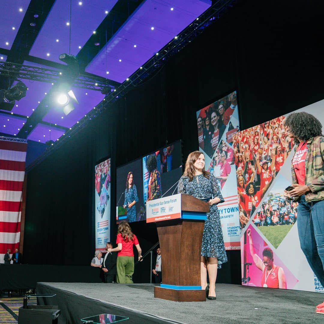 ソフィア・ブッシュさんのインスタグラム写真 - (ソフィア・ブッシュInstagram)「Today on @workinprogress, @shannonrwatts is here to talk @momsdemand, finding her — beyond fierce — voice, and her advocacy. This isn’t a partisan issue, y’all. This is a public health crisis. And much like the tobacco lobby did generations ago, the gun lobby is pouring money into marketing, so they can make money while our neighbors and our kids are dying. *And before you throw stones, know that I say all of this as a life-long gun owner. So hush.* We have to come together on this issue if we’re going to solve it. But thanks to Shannon, and the data her organization has helped to make accessible, we know we can! • She says, “This is a marathon, not a sprint. It is going to take a while. But at the same time, it’s a relay race and we have to be able to hand each other the baton when things get really tough and trust that other women will have your back.” On the pod, we talk about how she started @momsdemand, the biggest gun violence myths, her new book #FightLikeAMother (which lots of you remember I was lucky enough to cohost a launch party for back in June!) parenting, work/balance, and so much more. • I’ve been lucky enough to run the gamut with Shannon, from the dinner table to advocating at the Presidential Gun Sense Forum in Iowa (swipe for some BTS) She is the real deal, and will certainly open your eyes to the reality we live in. I know you’ll be as impressed by, and obsessed with, my dear pal as I am! Enjoy! #MomsDemandAction」12月6日 14時44分 - sophiabush