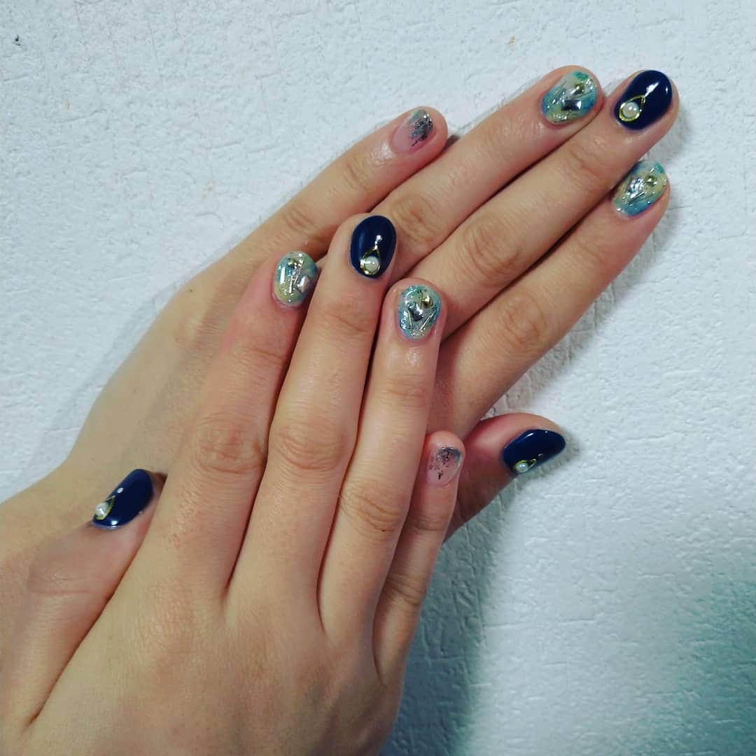 世羅りささんのインスタグラム写真 - (世羅りさInstagram)「#2年ぶり の #ネイル 💅 #ついに明日 なのです☺️ #準備 は #全て終わった と思ってたけど #手紙 が #まだだった 💦💦 明日は #早起き なので早めに書いて #寝る のだ😪」12月6日 14時38分 - sera_risa