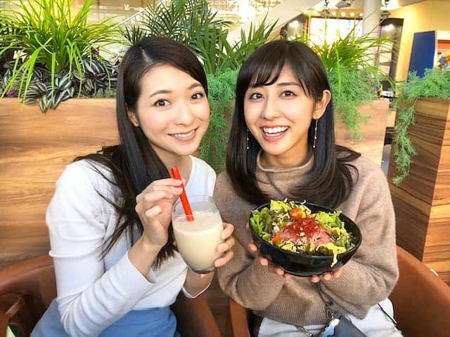 テレビ朝日アナウンサー公式さんのインスタグラム写真 - (テレビ朝日アナウンサー公式Instagram)「. バナナジュース🍌は、アナウンス部みんなに大好評！ 紗里は飲みながら満腹そうな表情でした！ これは夕飯いらないかも笑 と話していましたよ😆 新人のちーちゃんはローストビーフ丼の中に隠れている温泉卵を、大事そうに最後まで取っておいていました🥚(かわいい) （並木） #住田紗里 #斎藤ちはる」12月6日 16時55分 - tvasahi_announcers