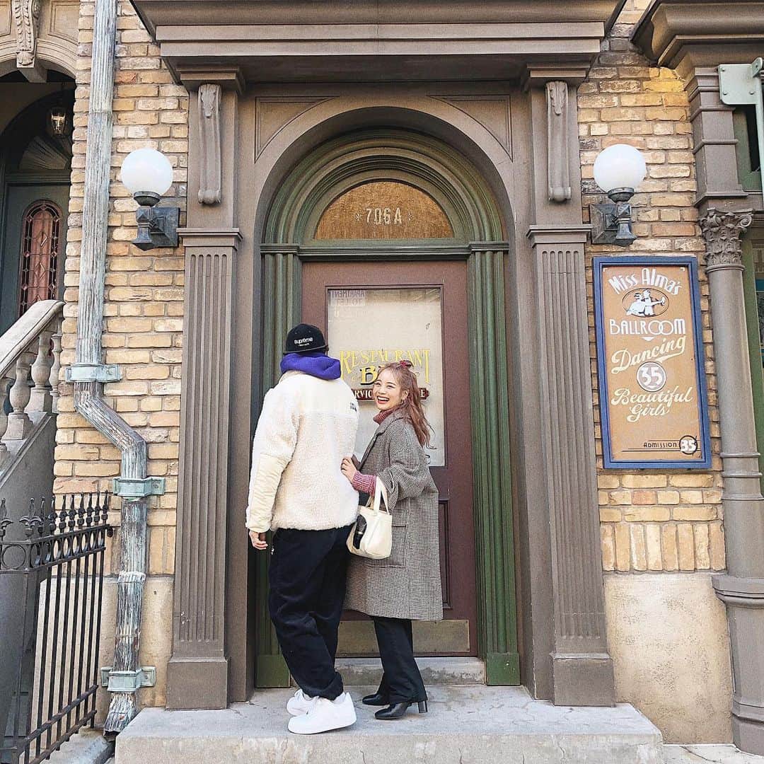 のインスタグラム：「ㅤㅤㅤㅤㅤㅤㅤㅤㅤㅤㅤㅤㅤ この間のUSJ楽しかったなぁ🥺❤️ 写真ありすぎて、、、❤︎ どれ載せようかなぁって考えるの楽しい💕 ㅤㅤㅤㅤㅤㅤㅤㅤㅤㅤㅤㅤㅤ そしてもう12月かぁって毎日なる🤔 今年も残り少ないけど1日1日大切に過ごそう🥰 ㅤㅤㅤㅤㅤㅤㅤㅤㅤㅤㅤㅤㅤ #USJ#ユニバ#デート#ユニバデート#コーディネート#ootd#amitwinsworld_code」