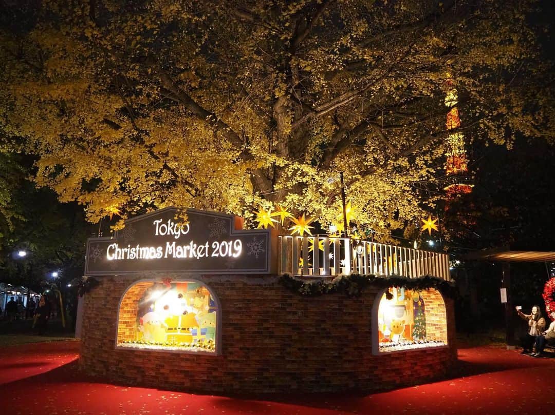 多胡安那さんのインスタグラム写真 - (多胡安那Instagram)「‪芝公園で開催中のクリスマスマーケット。‬ 一年でこの時期が一番好きです。 ‪東京タワーは通常のオレンジ色と、‬ ‪カラフルライトアップの両方を見ることができました。‬ #気象予報士#夜景観光士#東京タワー#クリスマスマーケット#クリスマスシーズン#夜景#ライトアップ」12月6日 23時25分 - tagoanna