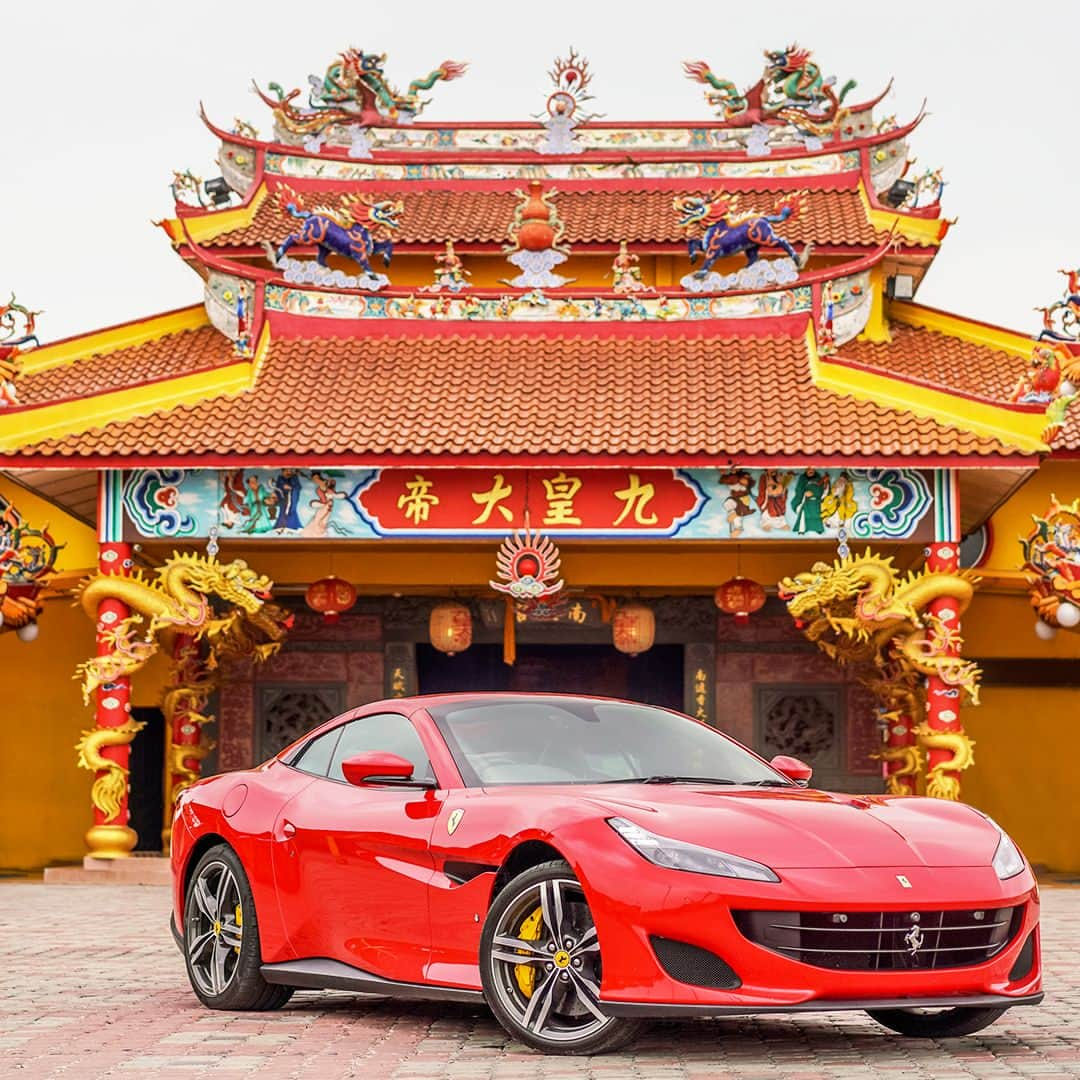 フェラーリさんのインスタグラム写真 - (フェラーリInstagram)「Elegant, charming and versatile: the #FerrariPortofino is a gorgeous companion for any destination. @ferrariapac #Ferrari #Exclusive #DreamCar #FerrariAPAC」12月6日 18時00分 - ferrari