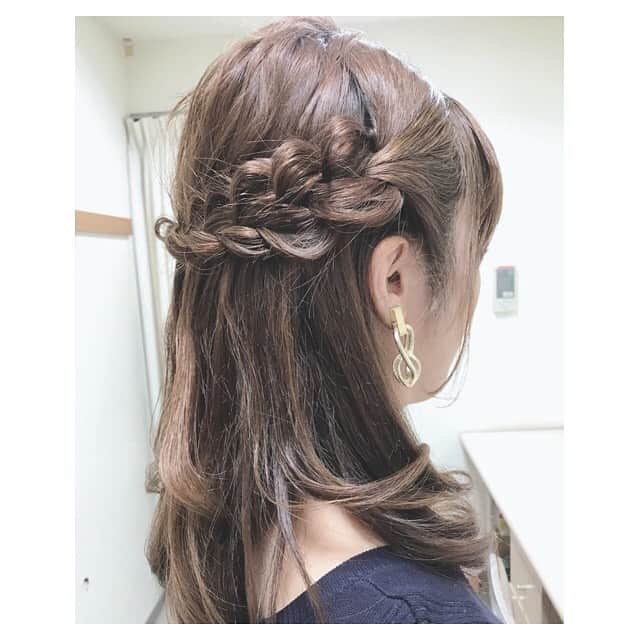 川口智美さんのインスタグラム写真 川口智美instagram アナと雪の女王2 を観たので今回は アナ風ヘアスタイル にしてもらいました Hairmake Hairstyle Hairset アナ雪 アナ雪2 アナ アナヘアスタイル ヘアアレンジ ヘアセット 12月6日 18時47分