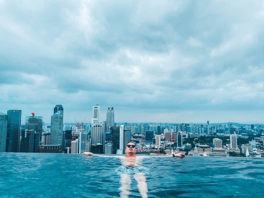 ロビン・シュルツのインスタグラム：「Hello from Singapore 🇸🇬」