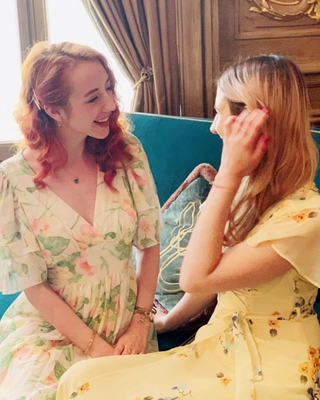 ベッキー・クルーエルのインスタグラム：「I am SCREAMING!!!! when @adelicate_ sends you this and says ‘I see no difference’. ⁣ ⁣ Swipe across for us in 10 years😂 ⁣ ⁣ Taken at an event for the downton film a few months ago!!」
