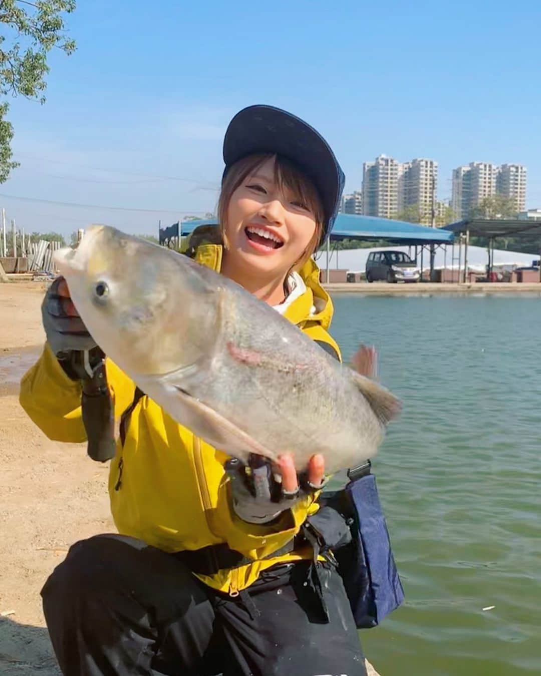 秋丸美帆さんのインスタグラム写真 - (秋丸美帆Instagram)「な、な、な、、、 なんじゃこりゃー😱😱😱 . #china #guangzhou #fishing #fish #lurefishing #asia #asiangirls #中国 #広州 #アジア #釣り #ルアーフィッシング #ハクレン」12月6日 19時28分 - mippy34